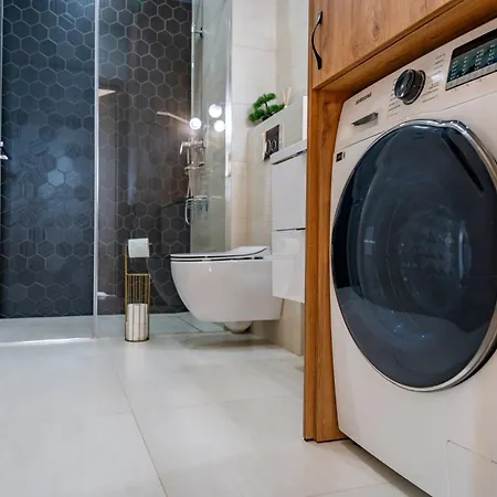 P R A T U M 46 Mikołajki